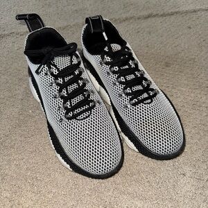 Mes Mochino Sneakers Size 10.5/EU 44
